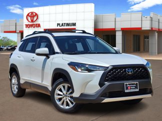 Used 2022 Toyota Corolla Cross LE image 1
