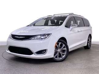 Used 2019 Chrysler Pacifica Limited w/ Tire & Wheel Group image 1