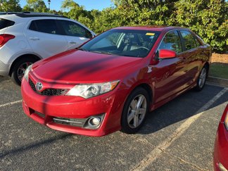 Used 2013 Toyota Camry SE image 1