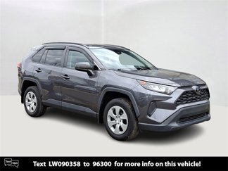 Used 2020 Toyota RAV4 LE image 1