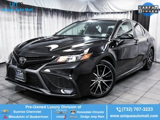 Used 2024 Toyota Camry SE image 1