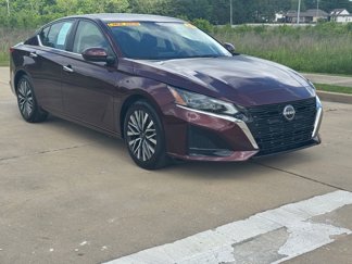 Used 2023 Nissan Altima 2.5 SV image 1