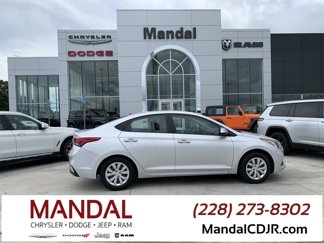 Used 2021 Hyundai Accent SE image 1