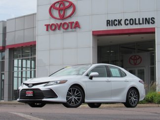 Used 2023 Toyota Camry XLE image 1