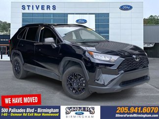 Used 2019 Toyota RAV4 LE image 1