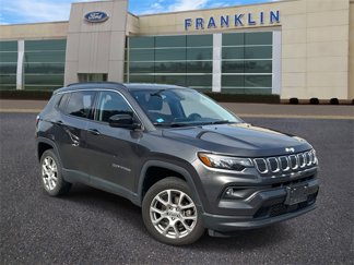 Used 2022 Jeep Compass Latitude image 1