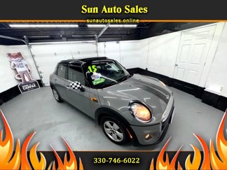 Used 2015 MINI Cooper 4-Door Hardtop image 1