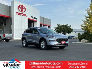Used 2022 Ford Escape SE w/ Cold Weather Package image 1