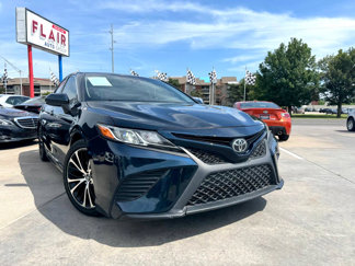 Used 2018 Toyota Camry SE image 1