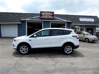 Used 2017 Ford Escape SE image 1