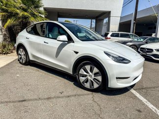 Used 2023 Tesla Model Y Long Range image 1