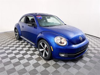 Used 2013 Volkswagen Beetle 2.0T image 1
