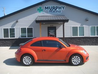 Used 2017 Volkswagen Beetle 1.8T S image 1