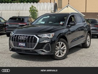 Used 2024 Audi Q3 2.0T Premium image 1
