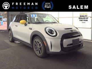 Used 2022 MINI Cooper SE image 1