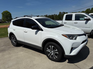 Used 2017 Toyota RAV4 LE image 1