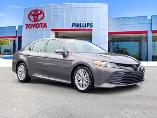 Used 2018 Toyota Camry XLE image 1