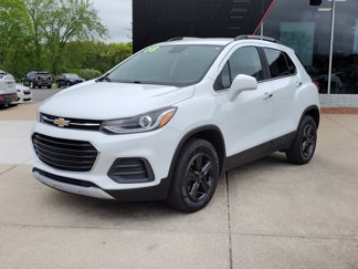 Used 2018 Chevrolet Trax LT w/ LT Convenience Package image 1