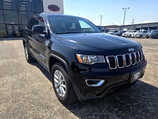 Used 2021 Jeep Grand Cherokee Laredo image 1