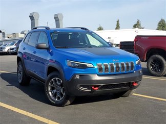 Used 2020 Jeep Cherokee Trailhawk w/ Cold Weather Group image 1