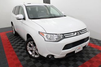 Used 2014 Mitsubishi Outlander SE image 1