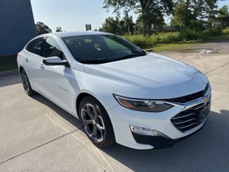 Used 2024 Chevrolet Malibu LT image 1