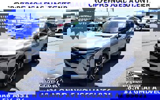 Used 2024 Chevrolet Trax RS image 1