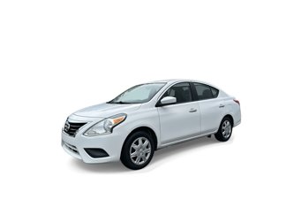 Used 2017 Nissan Versa SV image 1