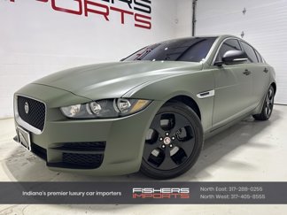 Used 2017 Jaguar XE image 1