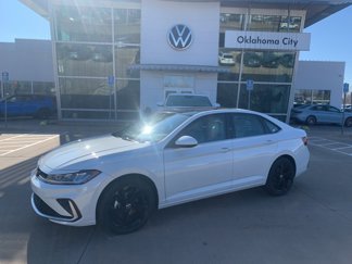 New 2025 Volkswagen Jetta SE image 1