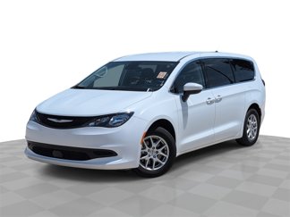 Used 2023 Chrysler Voyager LX image 1