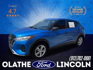 Used 2021 Nissan Kicks S image 1