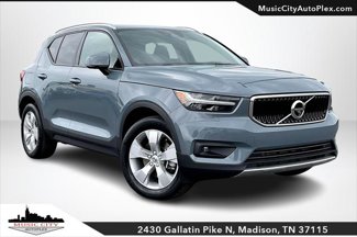 Used 2022 Volvo XC40 T5 Momentum video 1