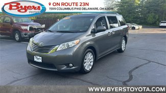 Used 2012 Toyota Sienna XLE image 1