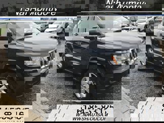 Used 2012 Jeep Grand Cherokee Laredo image 1