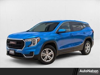 Used 2024 GMC Terrain SLE image 1