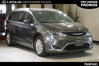 Used 2017 Chrysler Pacifica Touring-L image 1