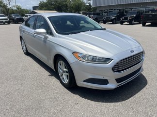 Used 2013 Ford Fusion SE image 1