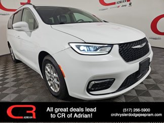 Used 2022 Chrysler Pacifica Touring-L image 1