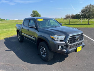 Used 2018 Toyota Tacoma TRD Off-Road w/ Exterior Package image 1