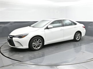 Used 2017 Toyota Camry XLE w/ Moonroof Package image 1