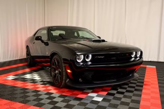 Used 2016 Dodge Challenger R/T Scat Pack image 1