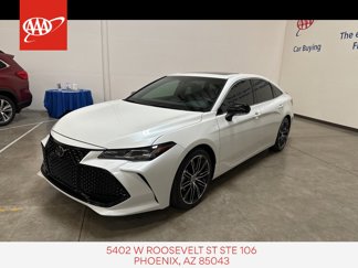 Used 2020 Toyota Avalon Touring image 1