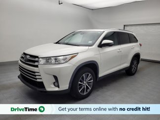 Used 2019 Toyota Highlander XLE image 1