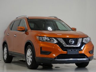 Used 2018 Nissan Rogue SV image 1