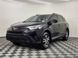 Used 2017 Toyota RAV4 LE image 1