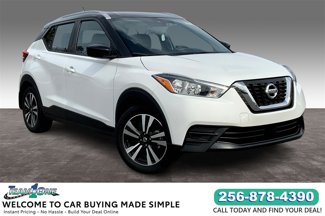 Used 2020 Nissan Kicks SV image 1
