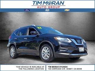 Used 2017 Nissan Rogue SV image 1