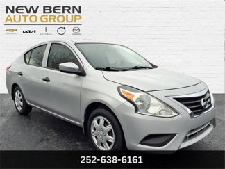 Used 2017 Nissan Versa S image 1