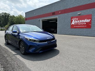 Used 2022 Kia Forte LXS image 1
